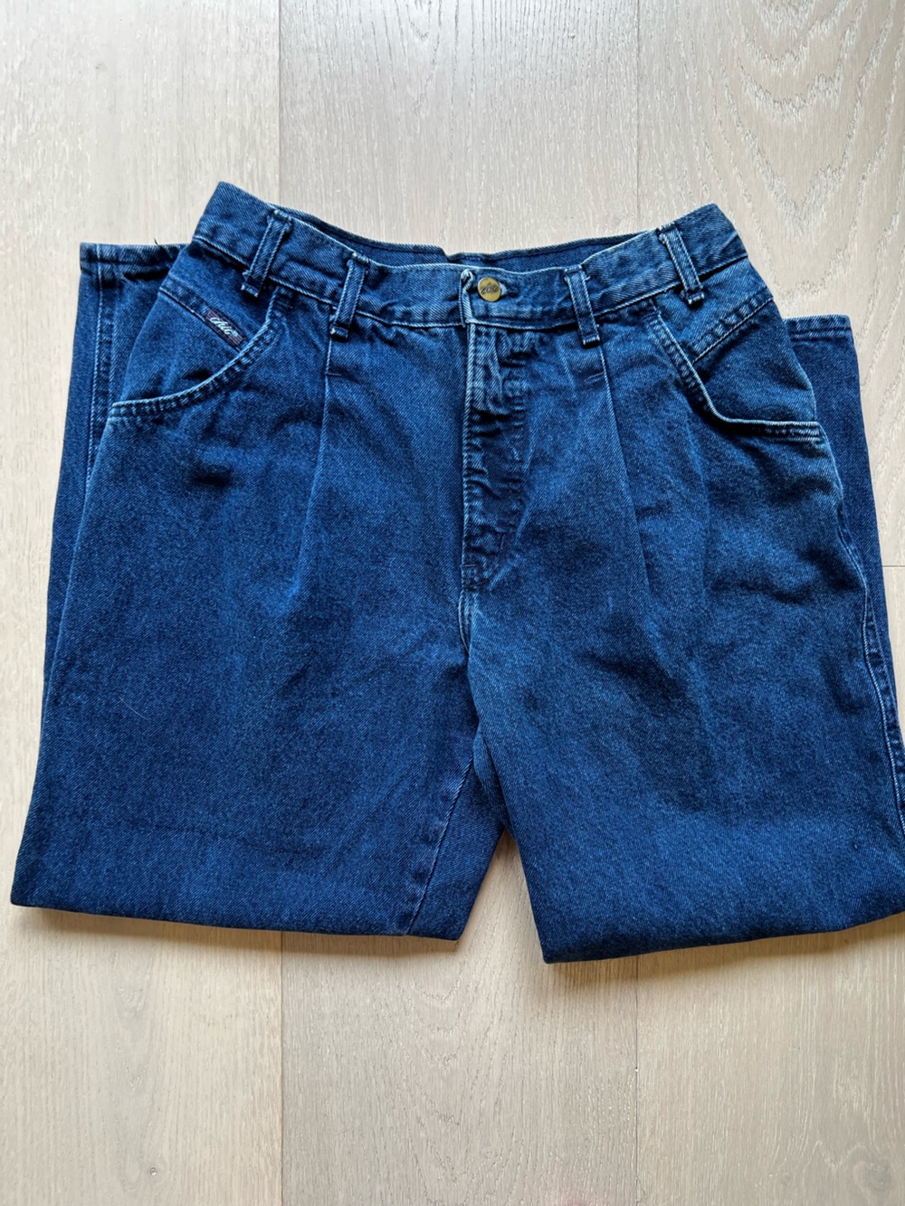 Vintage 80s/90s Chic Pleated High Rise Tapered Mom Jeans 13P
